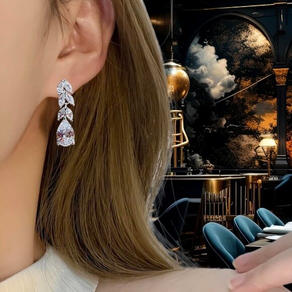 925 Sterling Silver Elegantly Designed Leave Water Drop Earrings - Picture 1 of 10